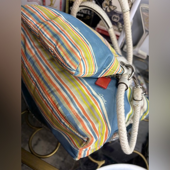 Coach 2011 Nautical East West Striped Beach Tote w/ matching wristlet - Picture 12 of 15